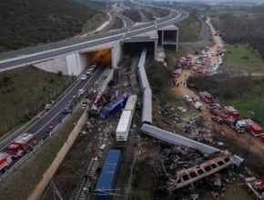 Σύγκρουση τρένων στα Τέμπη: Τραγωδία δίχως τέλος, 40 νεκροί ο νέος απολογισμός